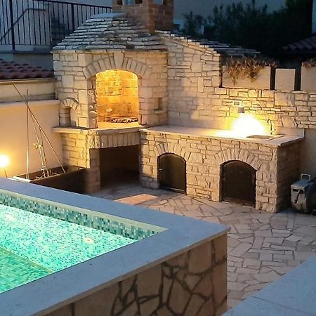 Traumferienwohnung Mit Privatem Pool & Gemuetlicher Grillecke Am Meer, Kroatien, Istrien, Liznjan Bei Medulin - Bester Urlaub An Der Adria, Fuer Paare Ližnjan Exterior foto